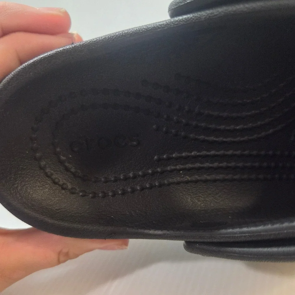 CROCS these preowned